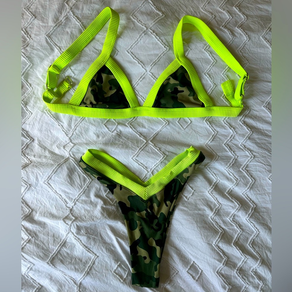 One one swim Kameron top & Jesse bottom in neon camo bikini